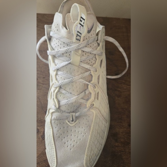 Nike White and Gray Athletic Shoes - Picture 3 of 6